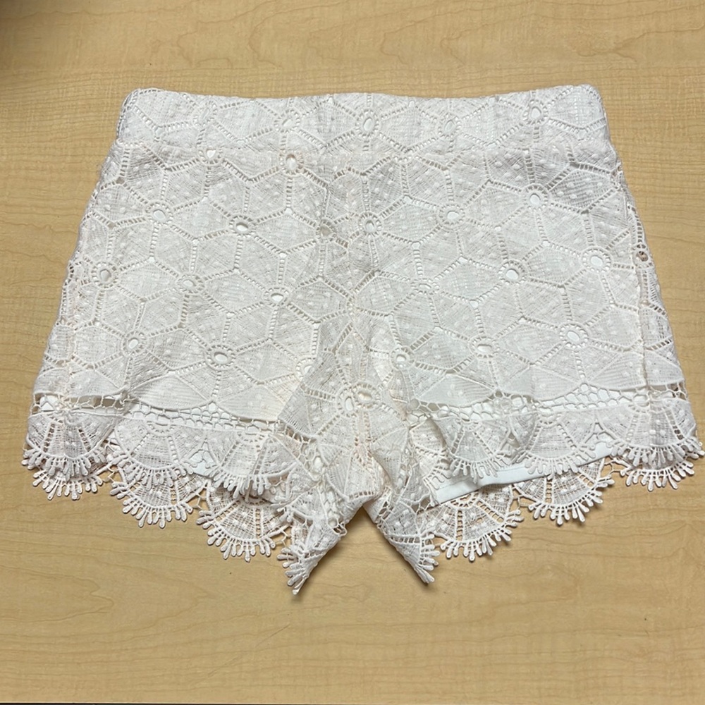 Love Fire‎ lace shorts, size medium, NWOT